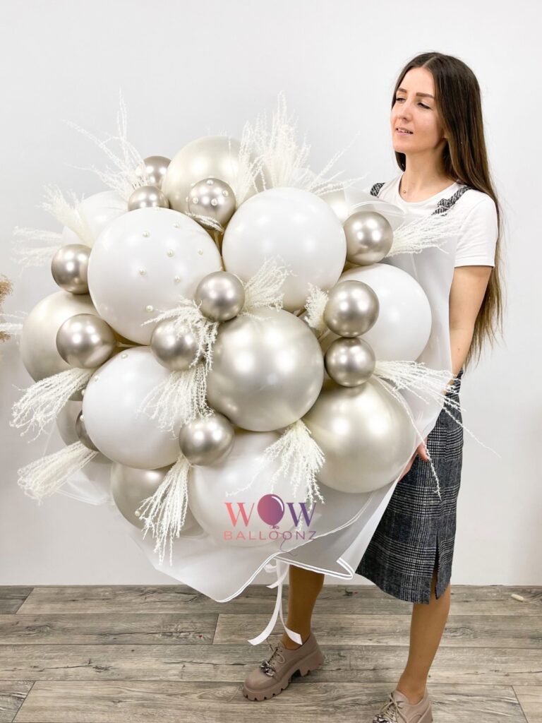 Satin Pearl Giant Balloon Bouquet 2