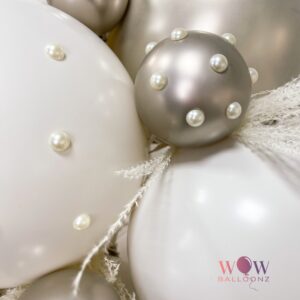 Satin Pearl Giant Balloon Bouquet 4