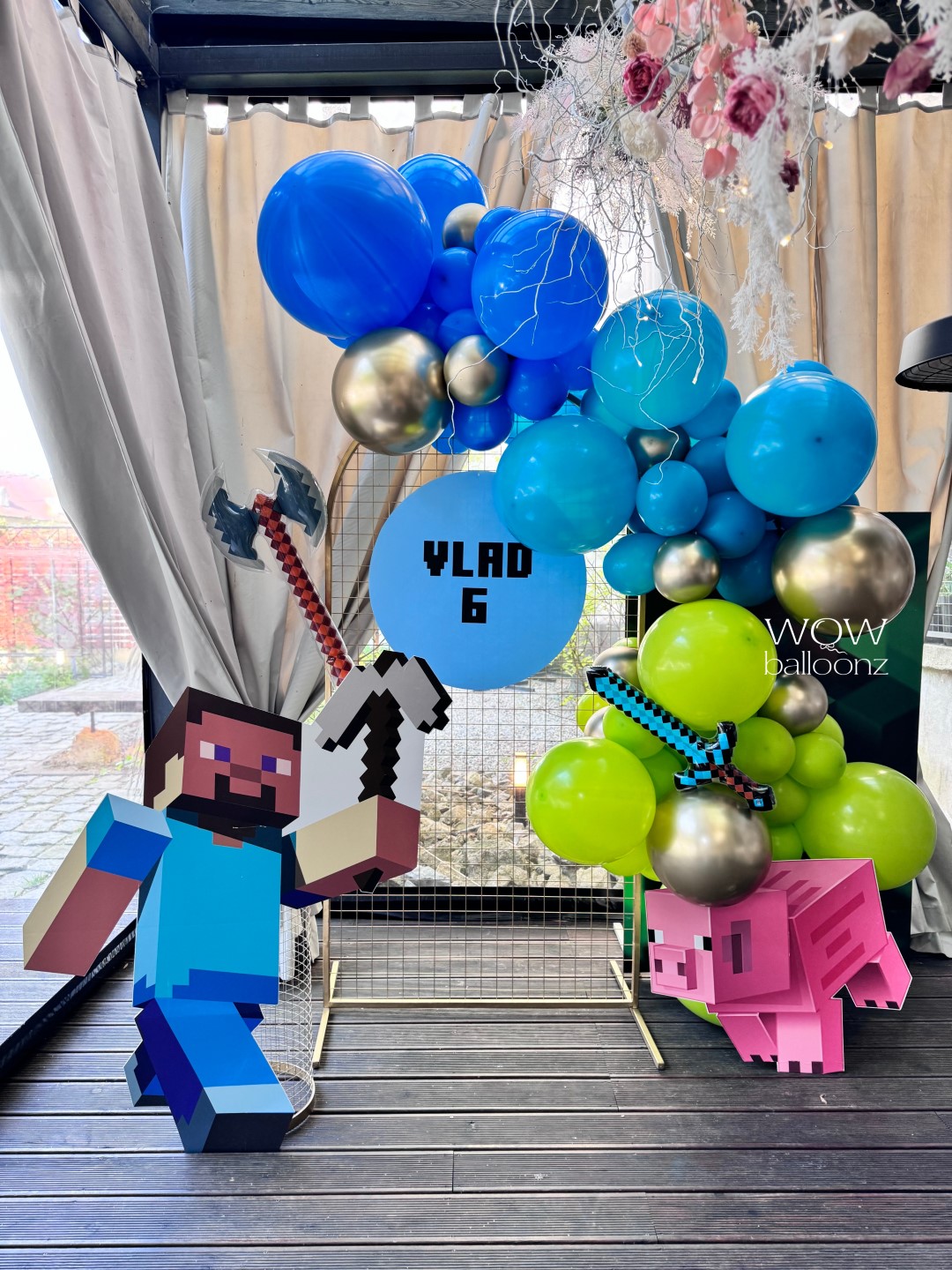 minecraft balloon garland setup