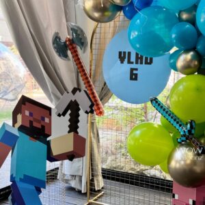 minecraft balloon garland setup