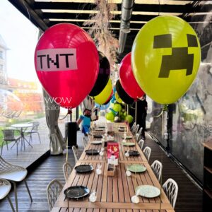 minecraft balloon garland setup